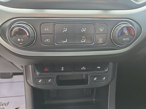 Used 2017 Chevrolet Colorado LT w/ Luxury Package, Chrome AWD/4WD image 20