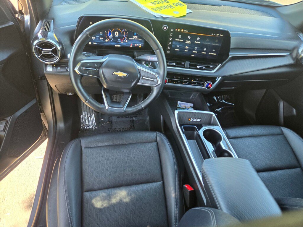 Used 2025 Chevrolet Equinox LT w/ Convenience Package II FWD image 12