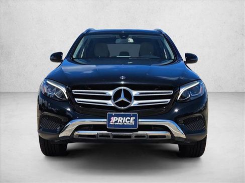 Used 2019 Mercedes-Benz GLC 300 4MATIC image 2