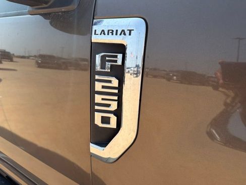 Used 2017 Ford F250 Lariat w/ Lariat Value Package AWD/4WD image 10
