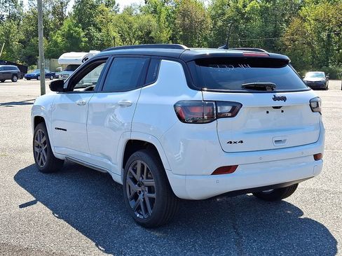 New 2025 Jeep Compass Limited w/ High Altitude Package image 6