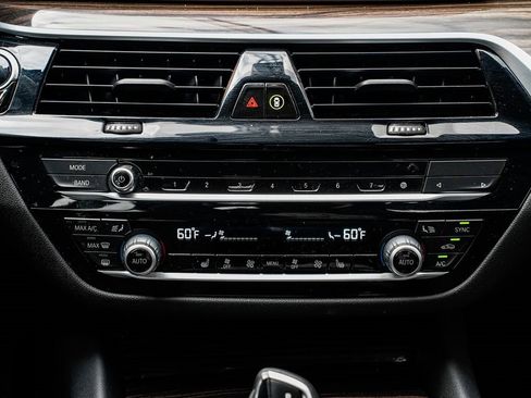 Used 2022 BMW 530i xDrive w/ Convenience Package image 14