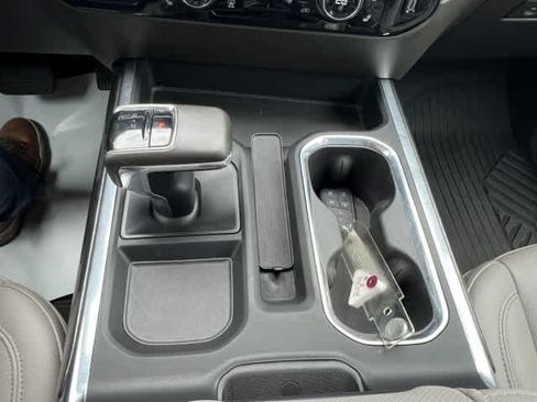 Used 2025 Chevrolet Silverado 1500 LTZ AWD/4WD image 30