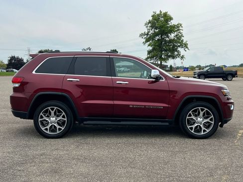 Used 2022 Jeep Grand Cherokee Limited w/ Tech Group AWD/4WD image 49