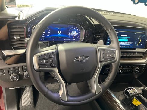 Certified 2025 Chevrolet Silverado 1500 RST AWD/4WD image 28
