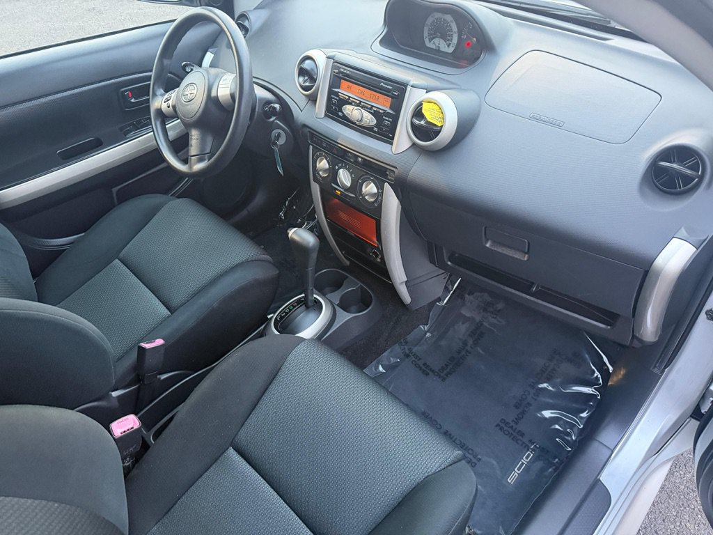 Used 2006 Scion xA FWD image 11
