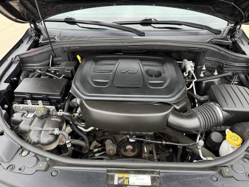 Used 2021 Jeep Grand Cherokee Laredo X image 9