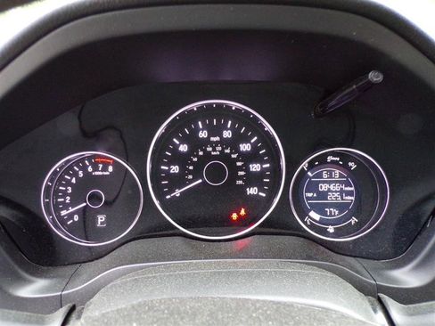 Used 2018 Honda HR-V LX image 35