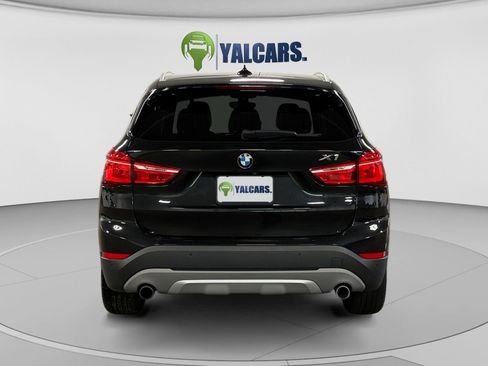 Used 2017 BMW X1 xDrive28i w/ Premium Package AWD/4WD image 4