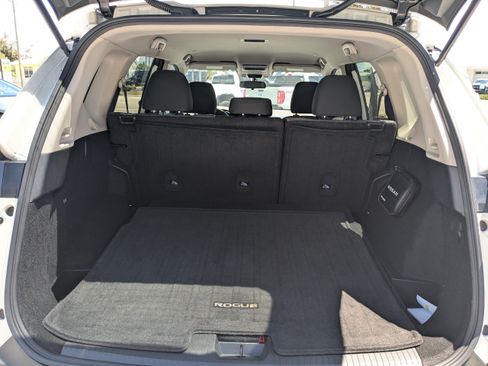 Used 2023 Nissan Rogue SV FWD image 13