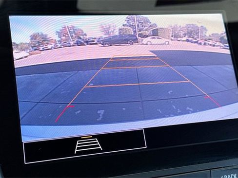 Used 2022 Chevrolet Malibu LT image 27