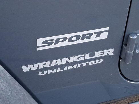 Used 2017 Jeep Wrangler Unlimited Sport w/ Quick Order Package 24S image 28