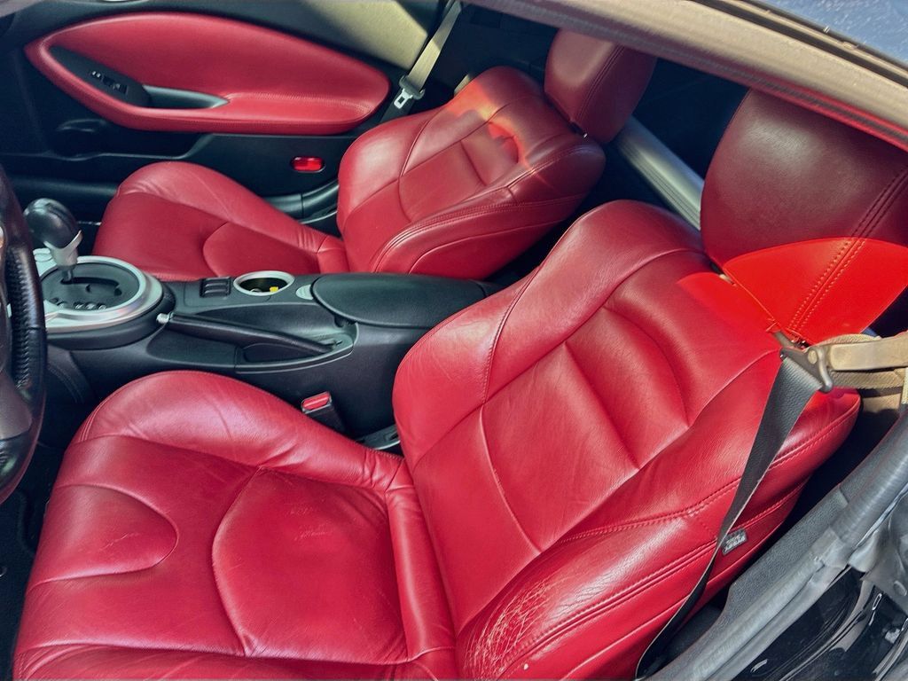 Used 2014 Nissan 370Z Coupe RWD image 19