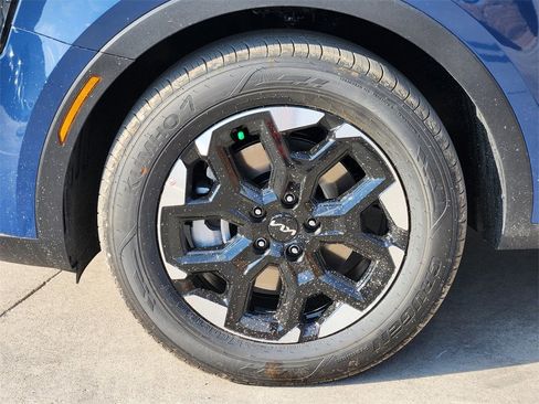 New 2026 Kia Sorento S image 7