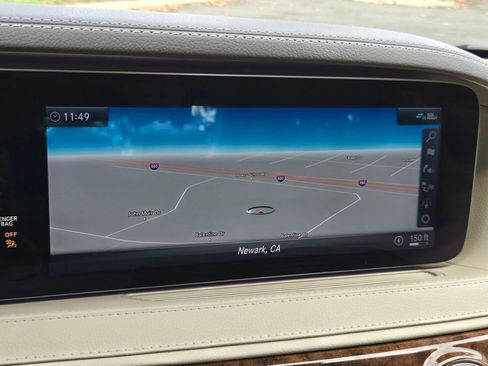 Used 2019 Mercedes-Benz S 560 Sedan image 21