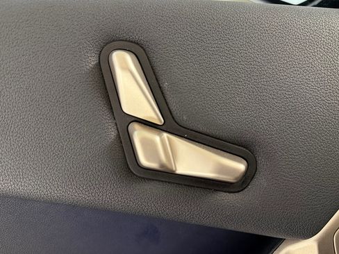 Certified 2023 BMW iX xDrive50 w/ Convenience Package image 22