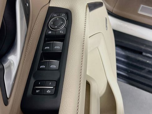 Used 2022 GMC Yukon Denali w/ Advanced Technology Package AWD/4WD image 18
