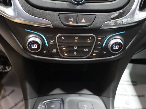 Used 2023 Chevrolet Equinox LT w/ Driver Convenience Package AWD/4WD image 14