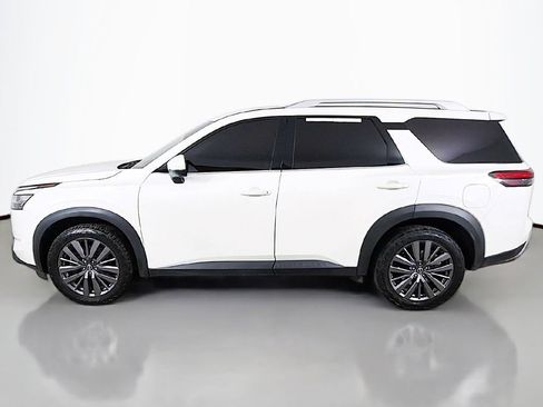 Used 2023 Nissan Pathfinder SL w/ SL Premium Package AWD/4WD image 18