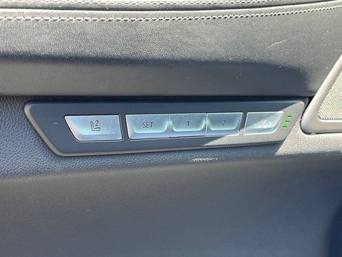 Used 2018 BMW 750i xDrive AWD/4WD image 19