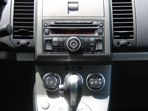 Used 2012 Nissan Sentra 2.0 SR FWD image 32