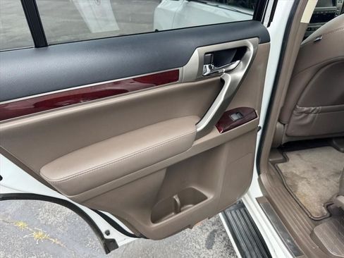 Used 2018 Lexus GX 460 Premium AWD/4WD image 18