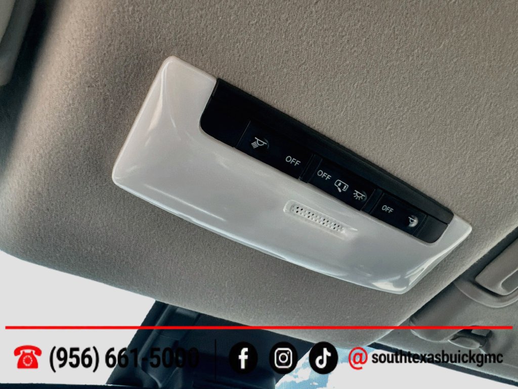 Used 2025 Nissan Versa S w/ Trunk Package FWD image 19