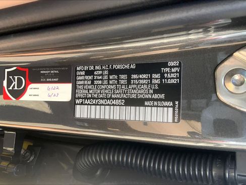 Used 2022 Porsche Cayenne AWD/4WD image 37