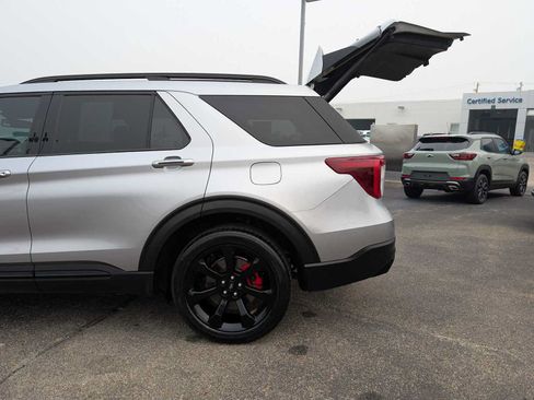 Used 2024 Ford Explorer ST w/ Equipment Group 401A AWD/4WD image 11