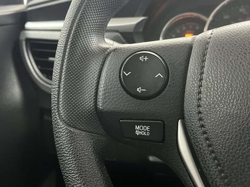 Used 2015 Toyota Corolla L image 26