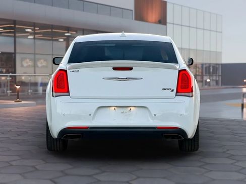 Used 2017 Chrysler 300 S w/ Safetytec Plus Group image 10