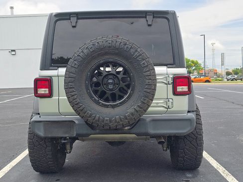 Used 2022 Jeep Wrangler Unlimited Sport AWD/4WD image 5