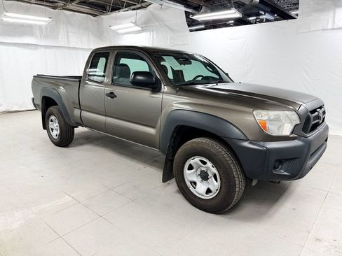 Used 2015 Toyota Tacoma 4x4 Access Cab image 6
