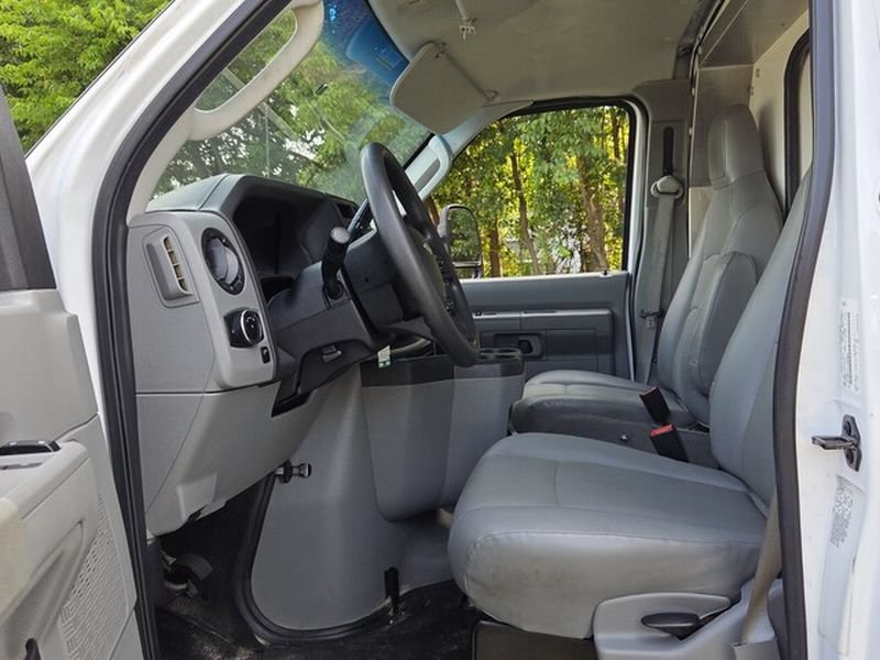 Used 2024 Ford E-350 and Econoline 350 Super Duty w/ Power Windows & Locks Group RWD image 6