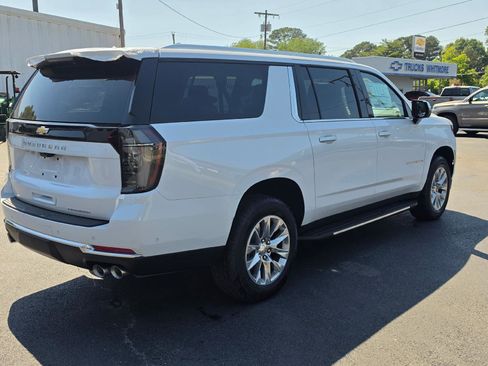 New 2026 Chevrolet Suburban Premier AWD/4WD image 5