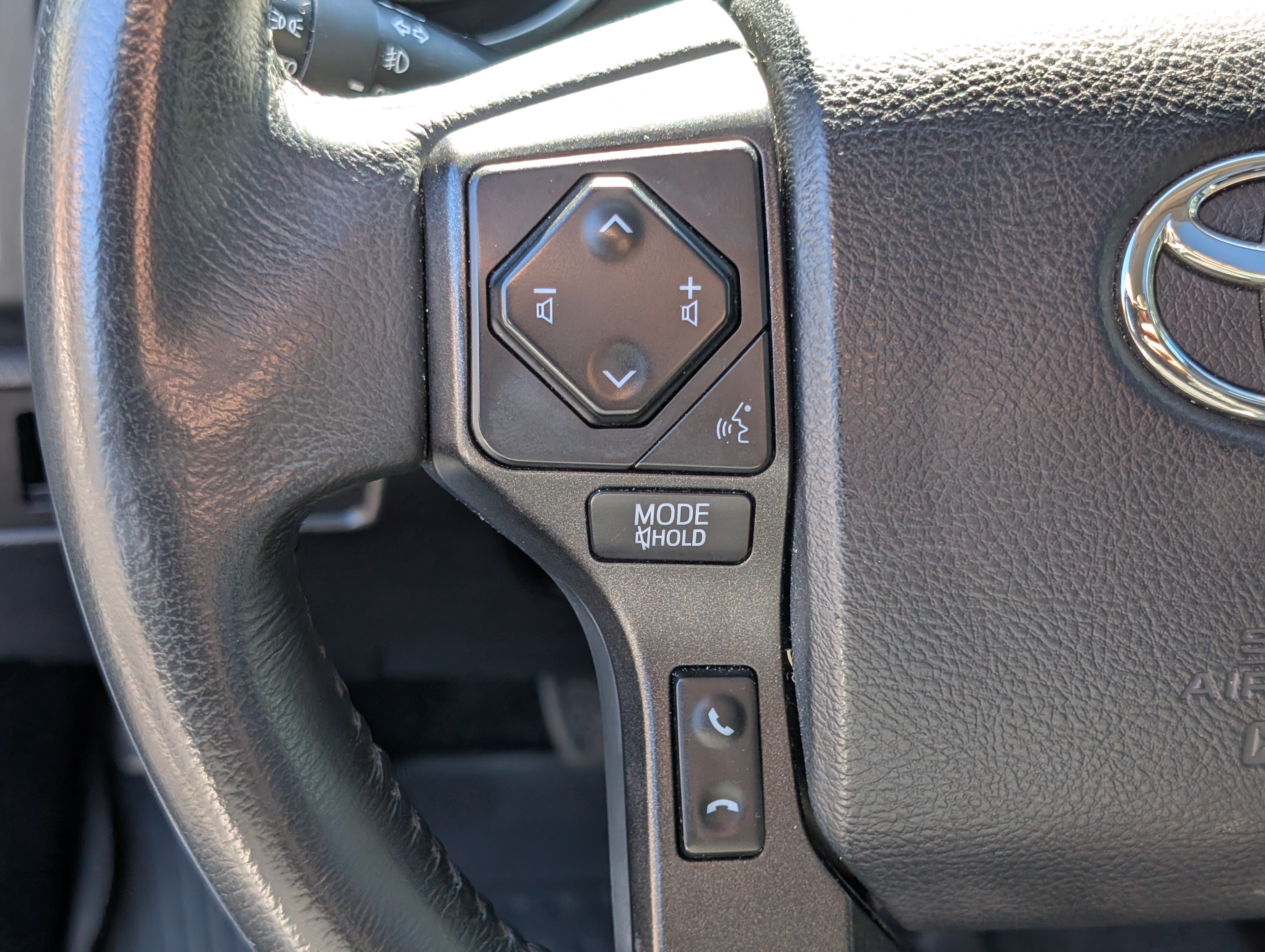 Used 2018 Toyota Sequoia TRD Sport AWD/4WD image 23