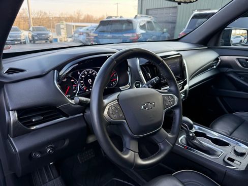 Used 2023 Chevrolet Traverse Premier w/ Redline Edition image 11