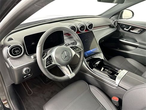 Used 2025 Mercedes-Benz C 300 4MATIC Sedan image 18