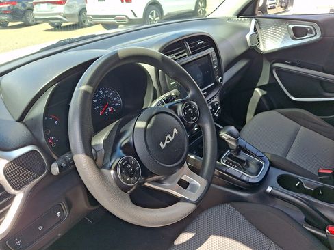 Used 2022 Kia Soul LX FWD image 27