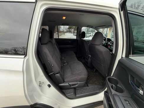 Used 2017 Honda Pilot EX image 16