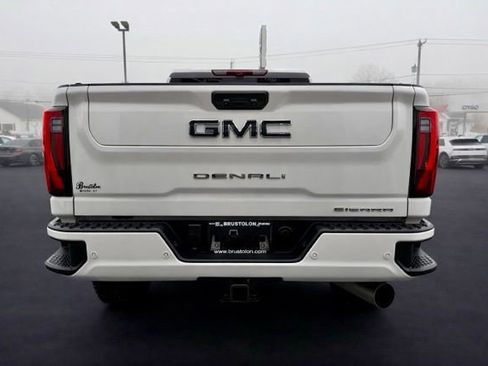 Used 2025 GMC Sierra 2500 Denali Ultimate image 11
