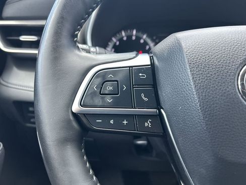 Used 2021 Toyota Highlander Limited FWD image 26