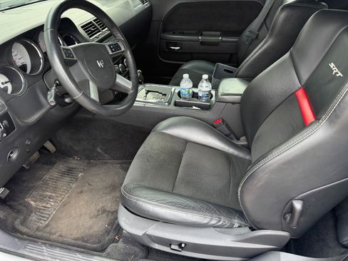 Used 2009 Dodge Challenger SRT8 w/ SRT Option Group II image 5