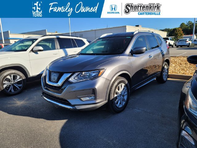 Used 2017 Nissan Rogue SV FWD image 1