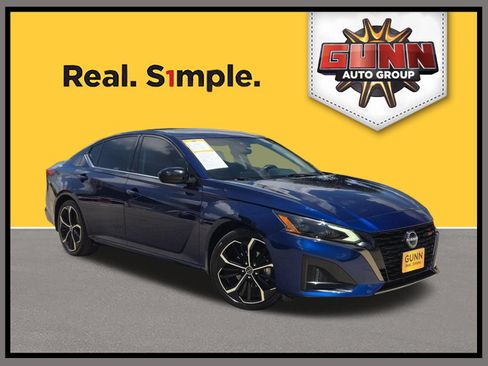 Used 2023 Nissan Altima 2.5 SR FWD image 1