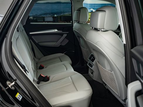 Used 2024 Audi Q5 2.0T Premium w/ Convenience Package image 35