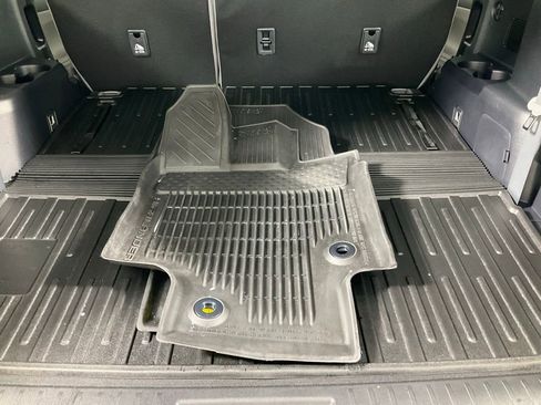 Used 2024 Toyota Highlander XLE image 27