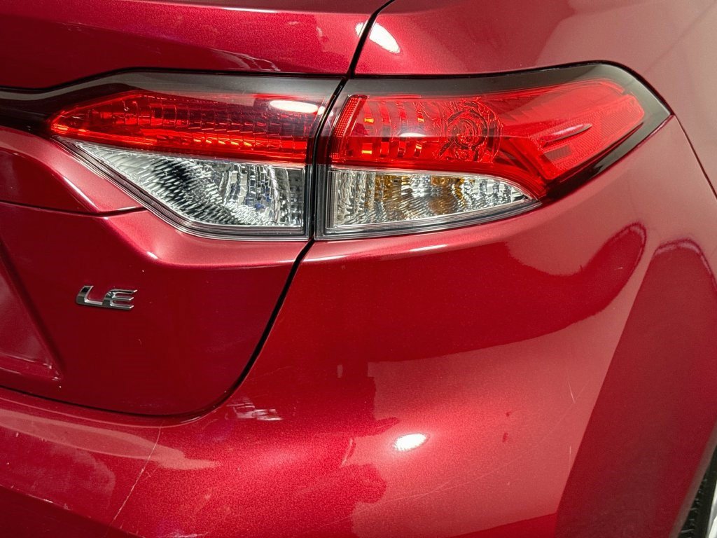 Used 2022 Toyota Corolla LE FWD image 32