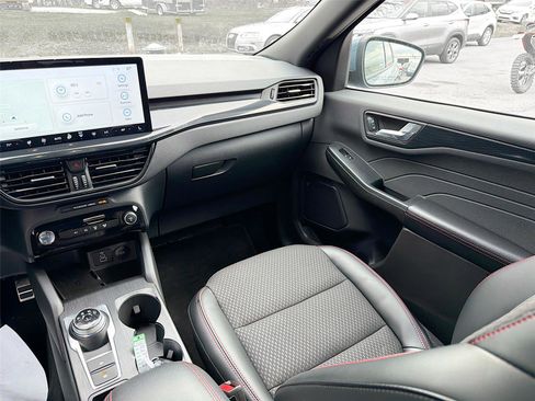 Used 2024 Ford Escape ST-Line Select w/ Tech Pack #2 image 25