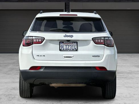 Used 2024 Jeep Compass Latitude image 5